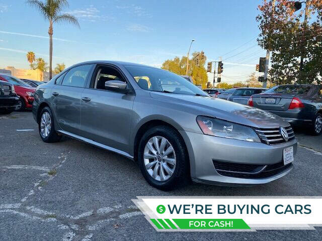 Used 2013 Volkswagen Passat 2.5 S image 1