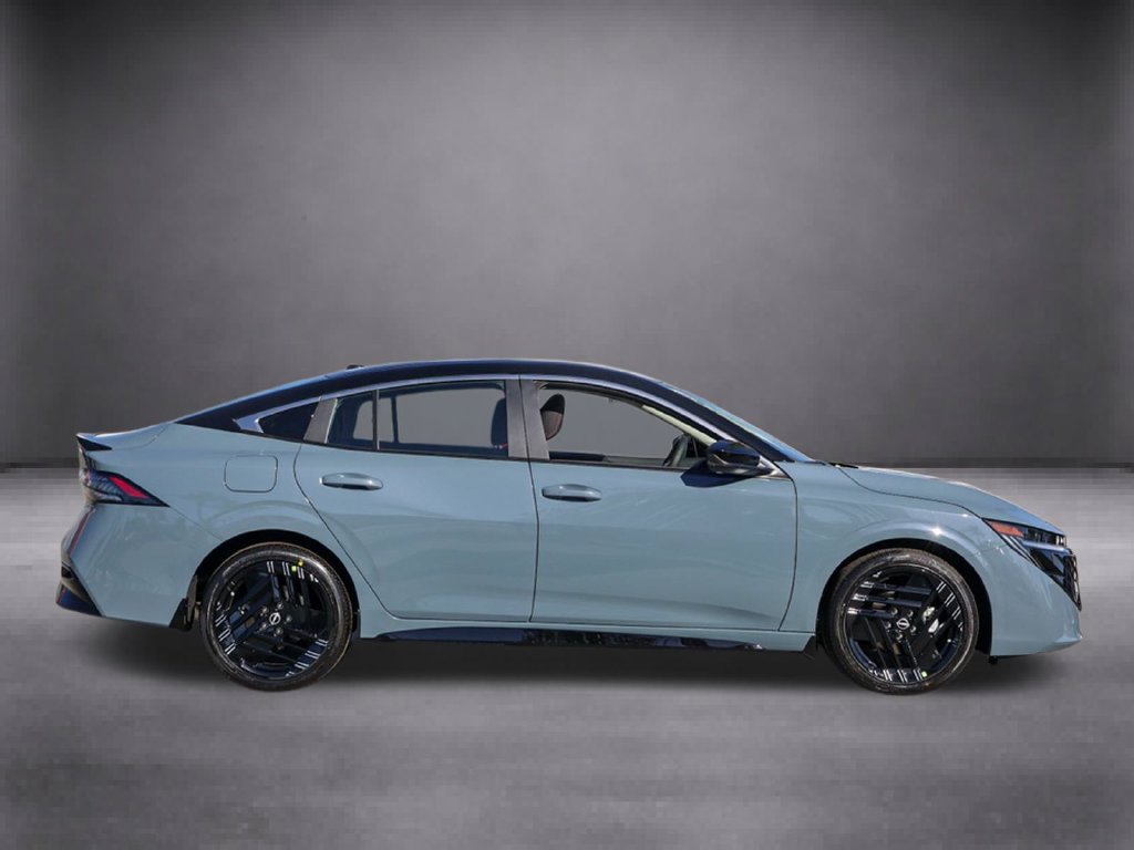New 2027 Nissan Sentra SR FWD image 3