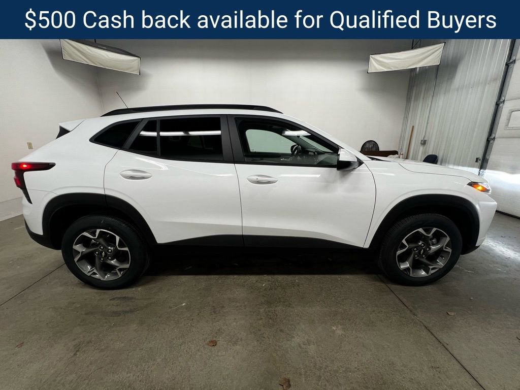 New 2026 Chevrolet Trax LT w/ LT Convenience Package image 2