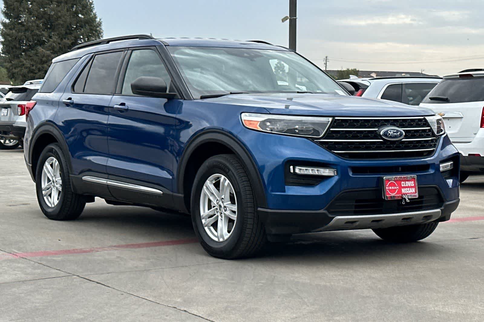 Used 2020 Ford Explorer XLT w/ Equipment Group 202A AWD/4WD image 10