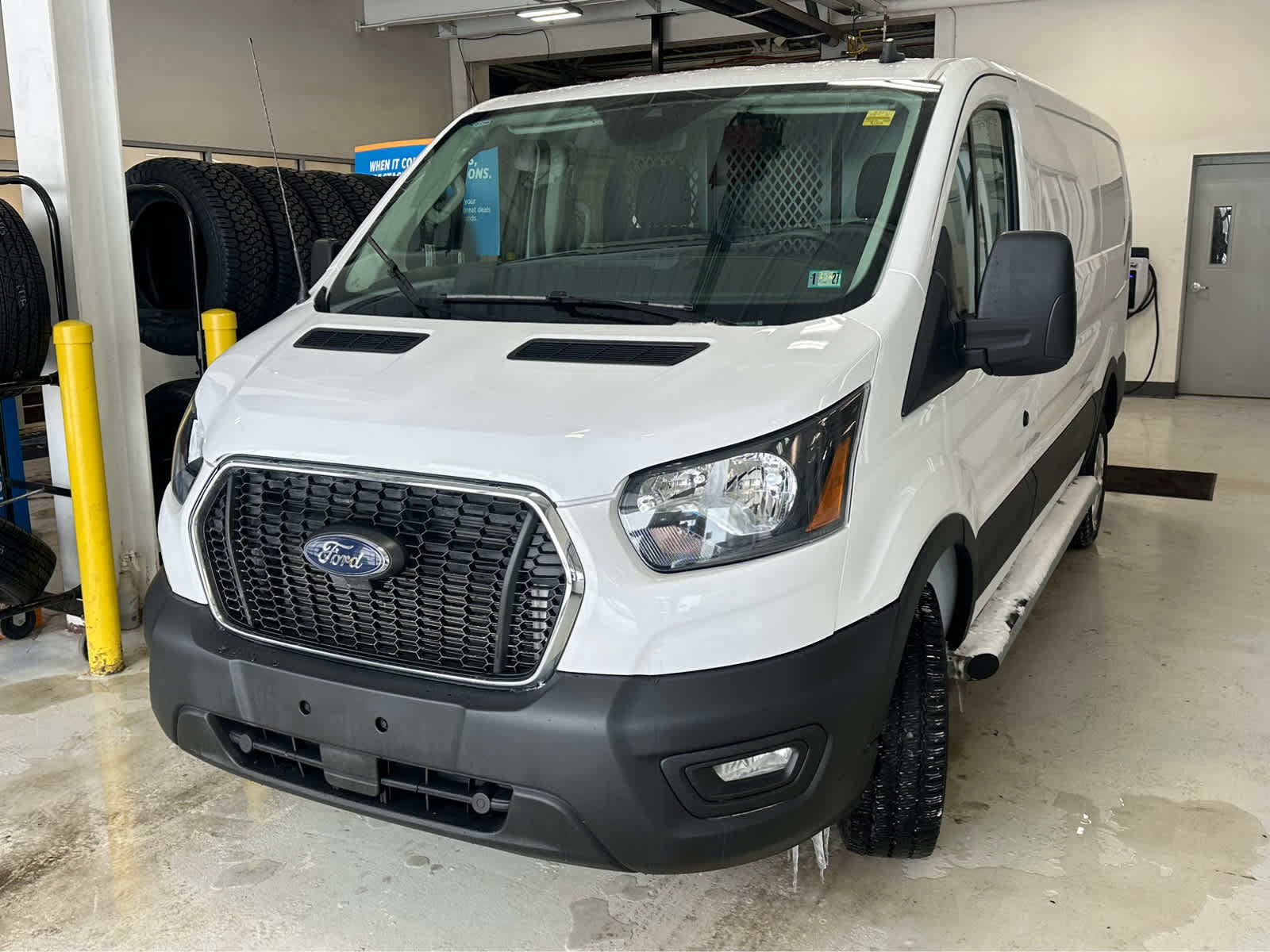 Used 2024 Ford Transit 250 Low Roof w/ Exterior Upgrade Package image 5