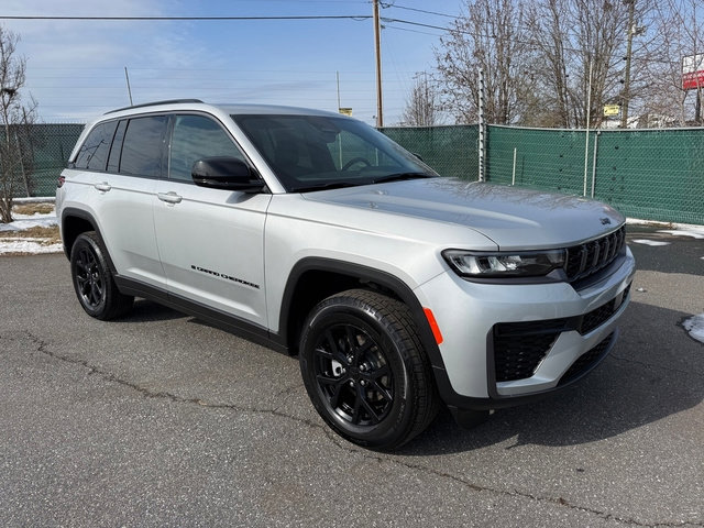 New 2026 Jeep Grand Cherokee Altitude AWD/4WD image 5