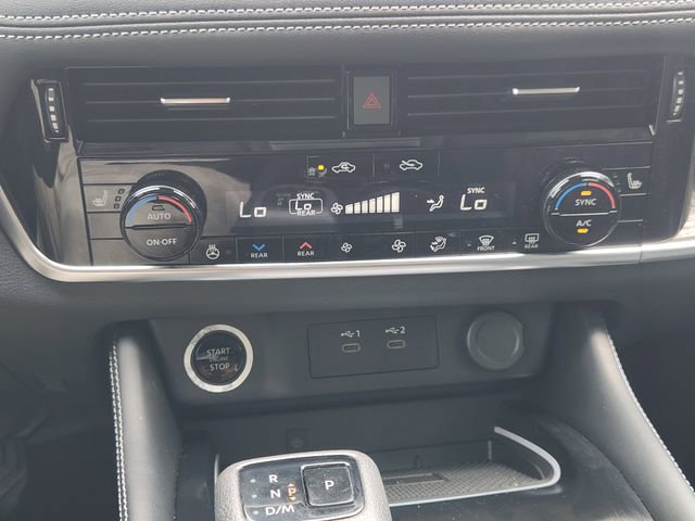 Used 2024 Nissan Rogue Platinum w/ Platinum Premium Package FWD image 16