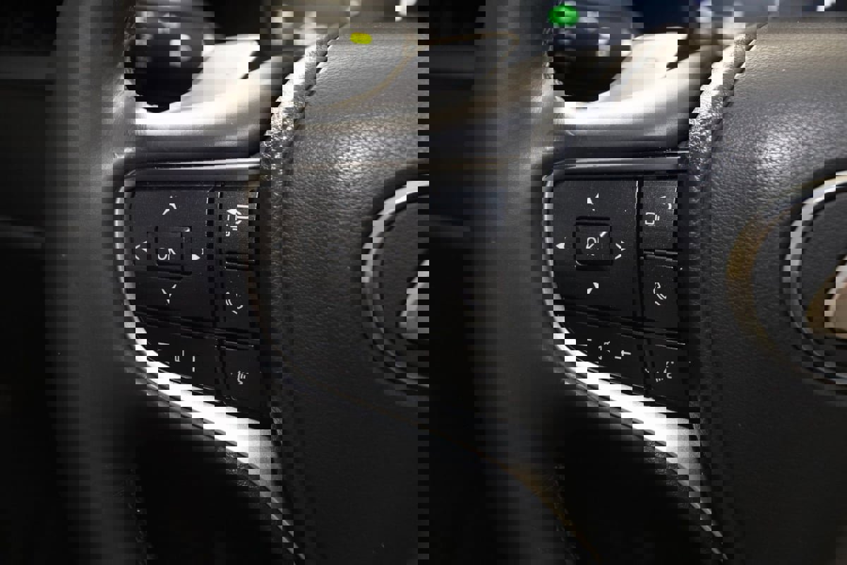 Used 2023 Lexus ES 300h w/ Premium Package image 36