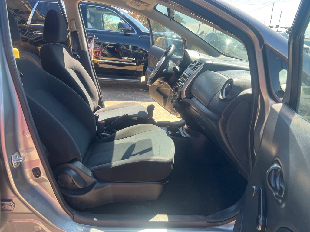 Used 2014 Nissan Versa Note S FWD image 15