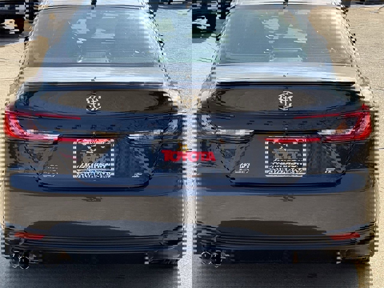 Used 2025 Toyota Camry Hybrid image 5