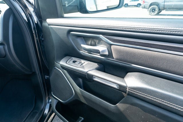 Used 2025 RAM 1500 Laramie AWD/4WD image 45