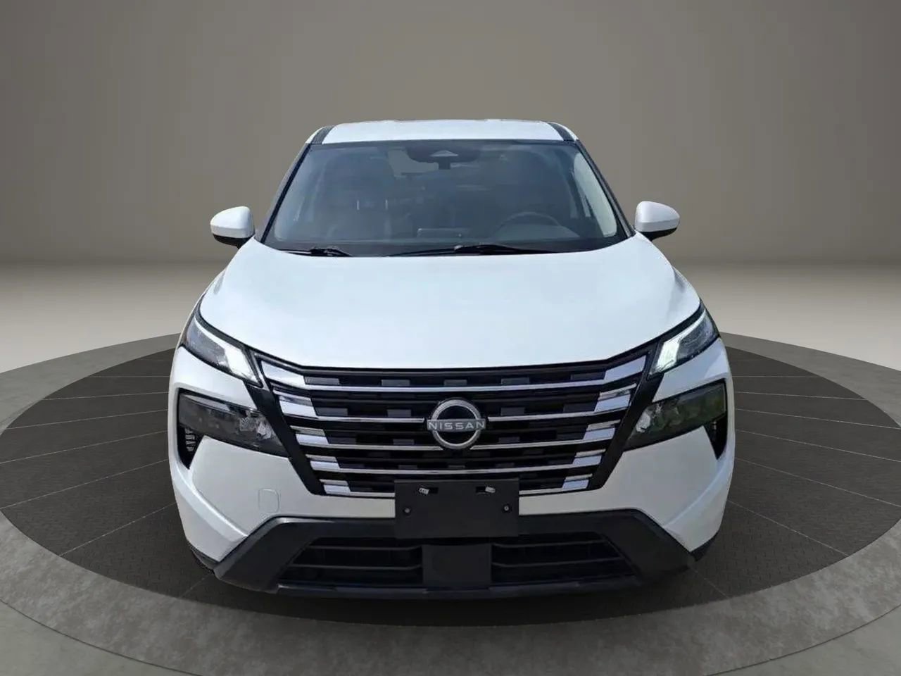 Used 2024 Nissan Rogue SV FWD image 3