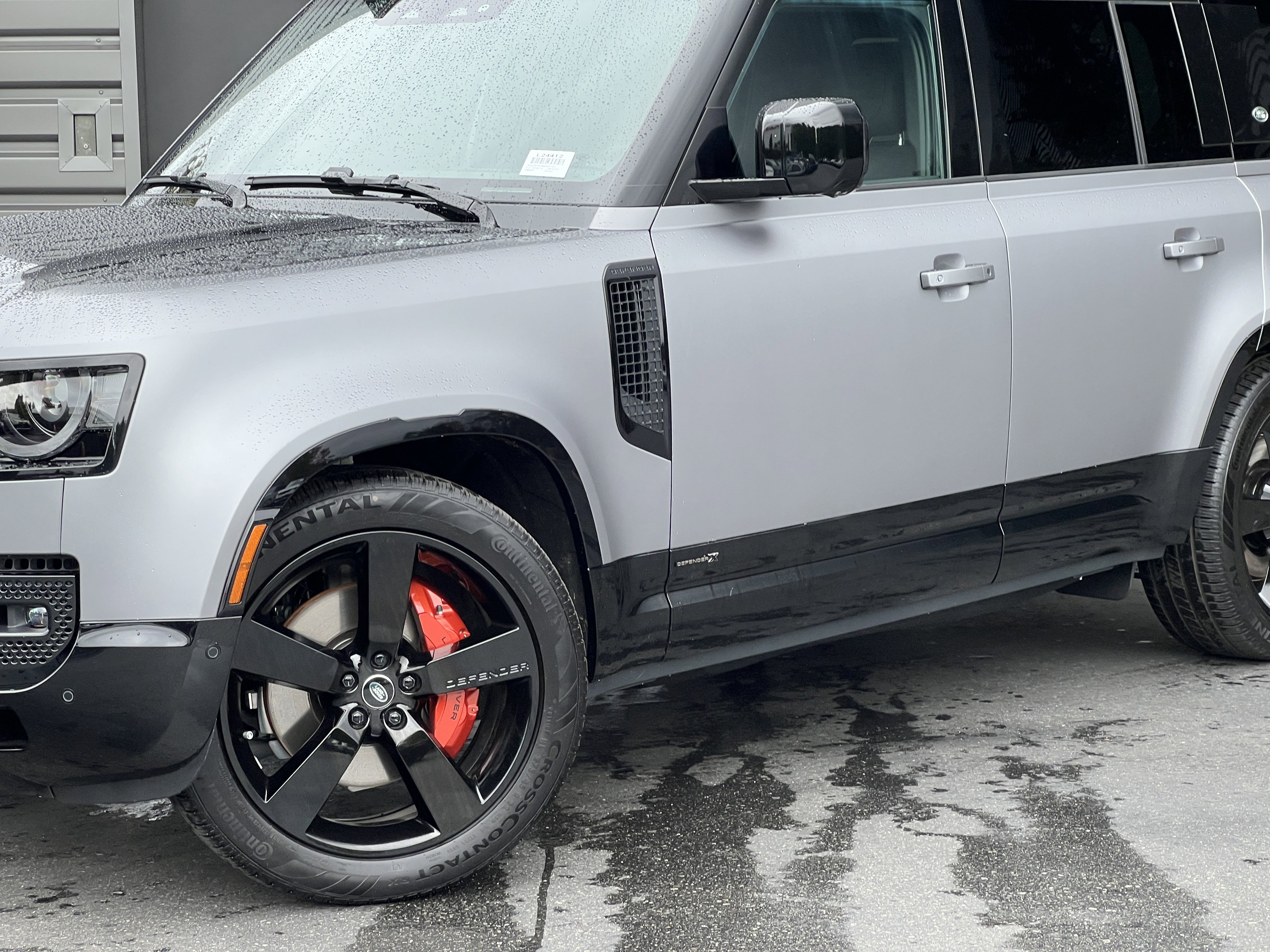 New 2024 Land Rover Defender 130 X image 2