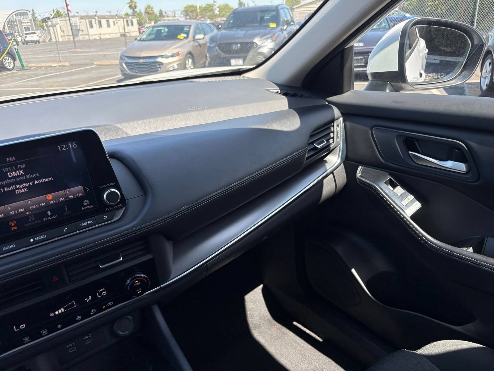 Used 2024 Nissan Rogue SV AWD/4WD image 37