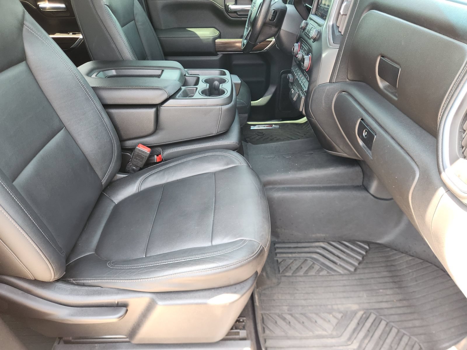 Used 2020 Chevrolet Silverado 1500 LT AWD/4WD image 17