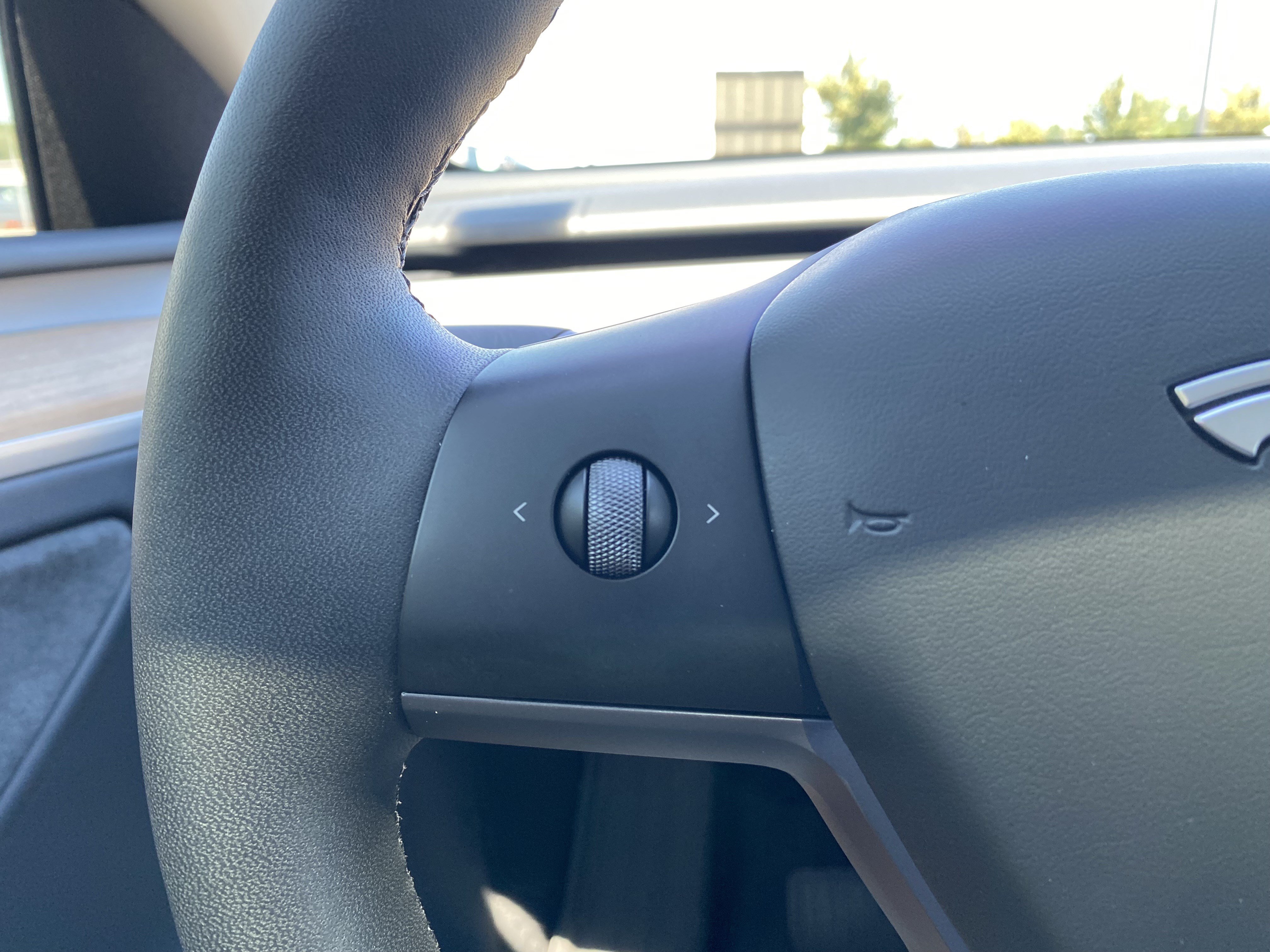 Used 2024 Tesla Model Y Long Range AWD/4WD image 20