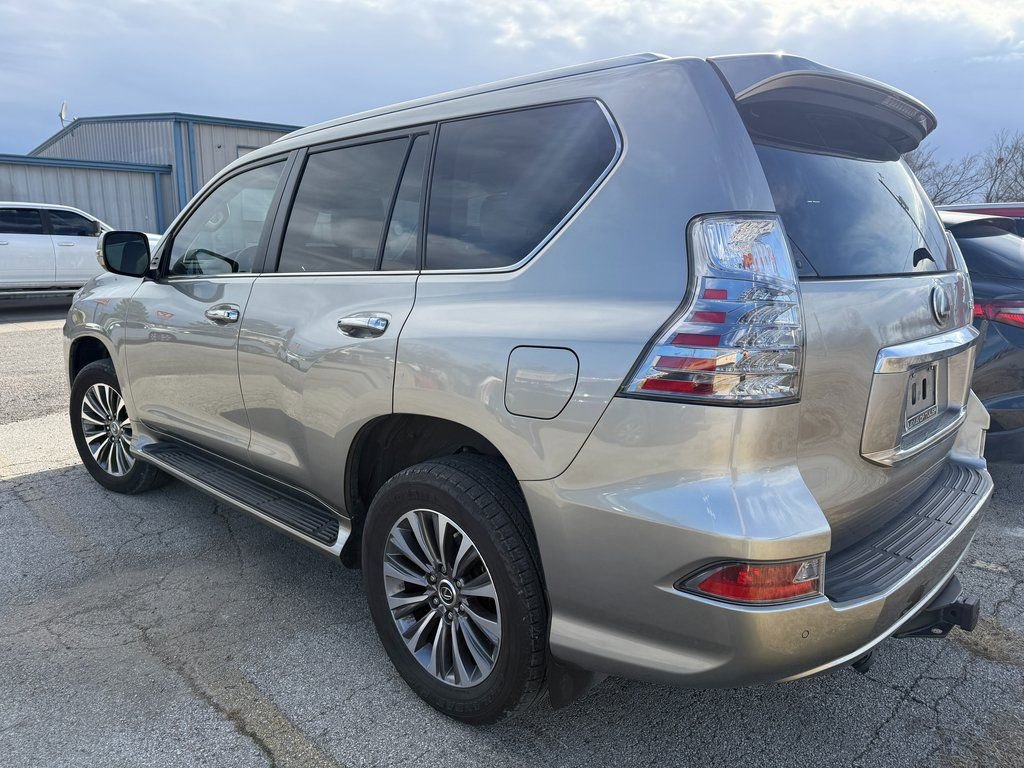 Used 2022 Lexus GX 460 Luxury w/ Off Road Package AWD/4WD image 34
