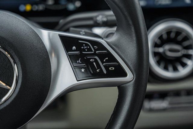 Certified 2025 Mercedes-Benz GLB 250 4MATIC image 27