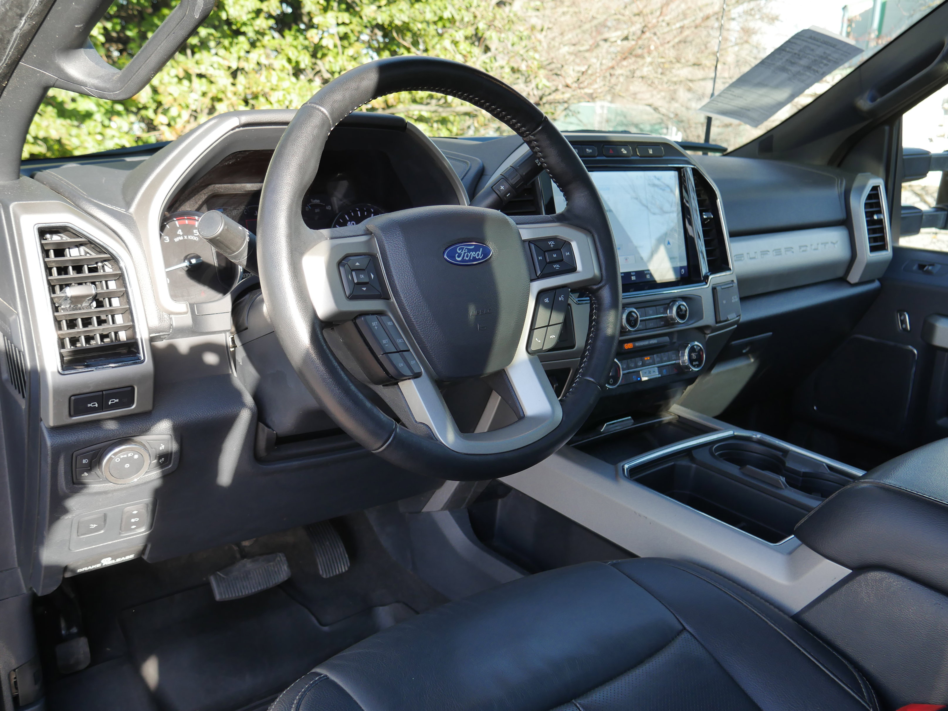 Used 2022 Ford F250 Lariat w/ Tremor Off-Road Package image 4