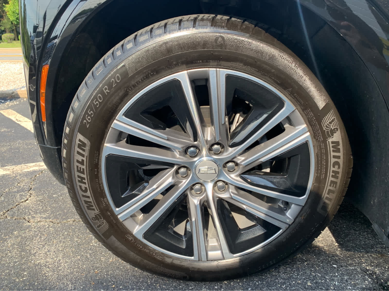 Used 2024 Cadillac Lyriq Luxury w/ LPO, Floor Liner Package AWD/4WD image 8