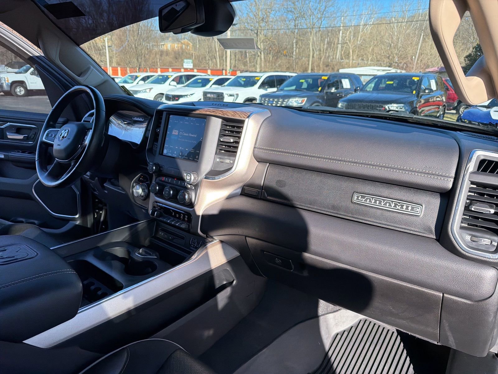 Used 2019 RAM 1500 Laramie image 29