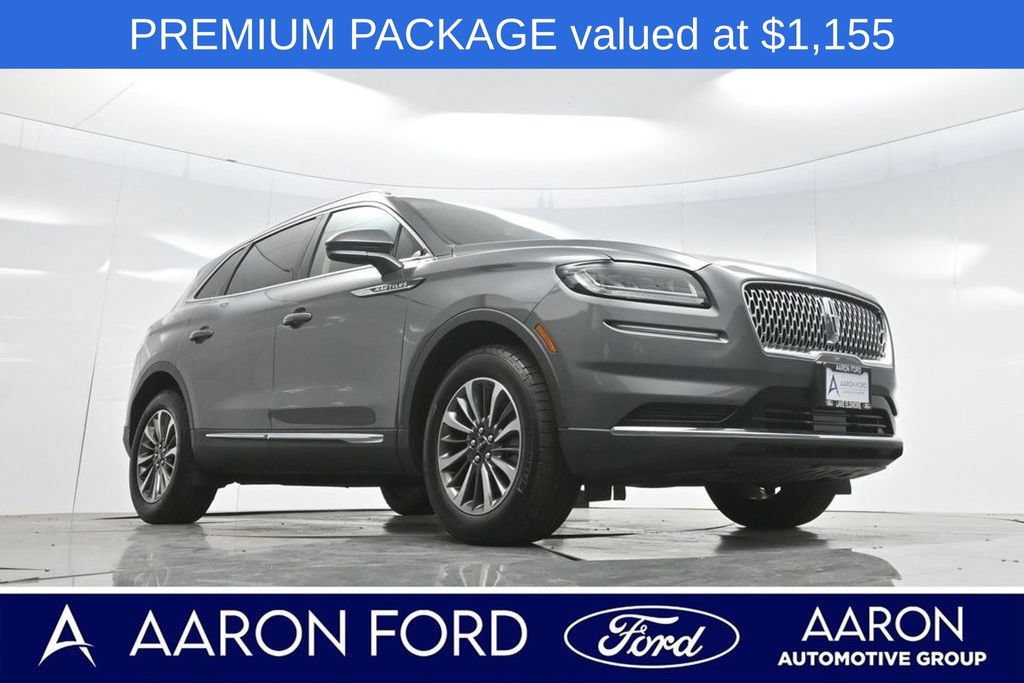 Used 2023 Lincoln Nautilus FWD w/ Premium Package image 2
