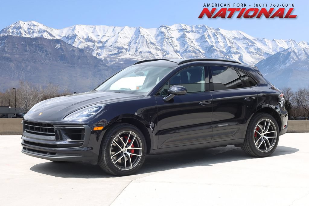 Used 2022 Porsche Macan S w/ Premium Package Plus AWD/4WD image 1