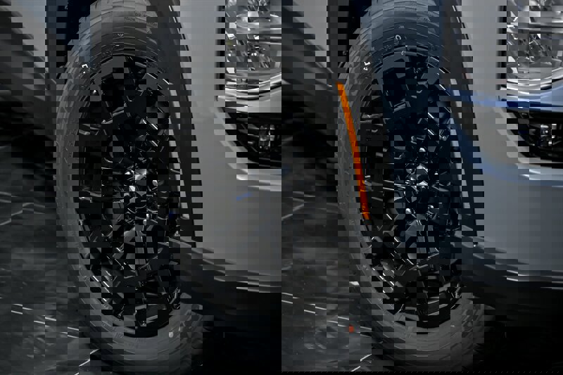 New 2025 Mitsubishi Outlander AWD image 3