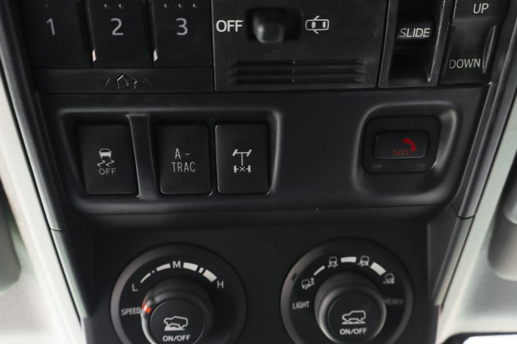 Used 2022 Toyota 4Runner TRD Off-Road Premium w/ Moonroof Package AWD/4WD image 29
