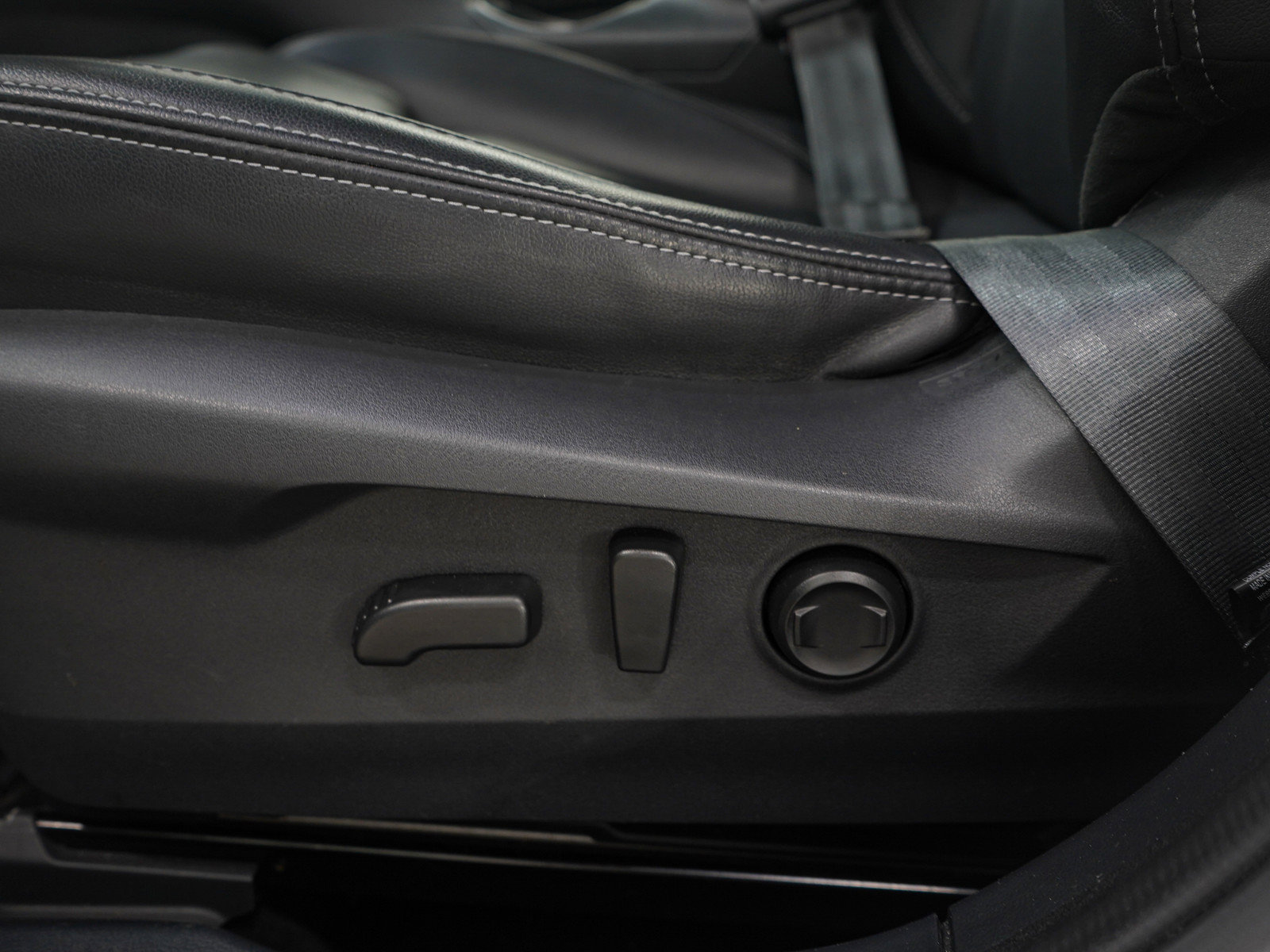 Used 2021 Subaru Outback Limited image 24