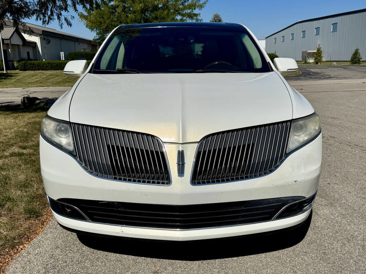 Used 2013 Lincoln MKT AWD image 3