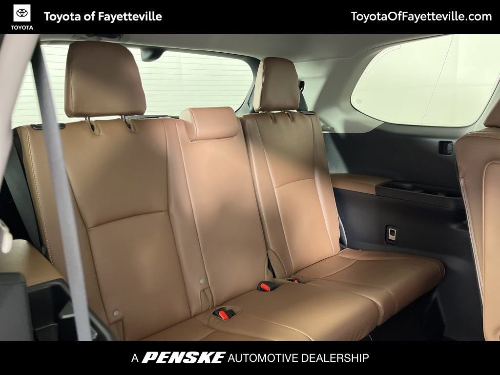 Certified 2026 Toyota Grand Highlander AWD image 11