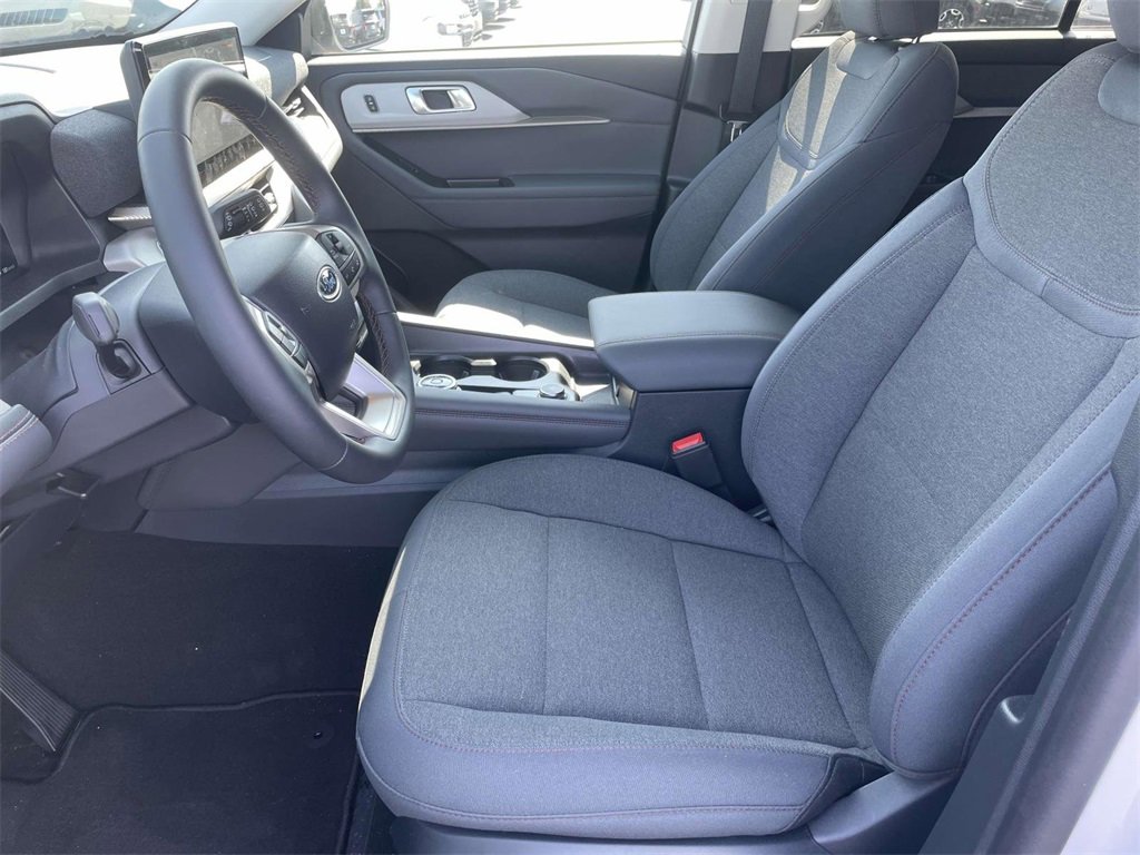 New 2025 Ford Explorer Active image 13