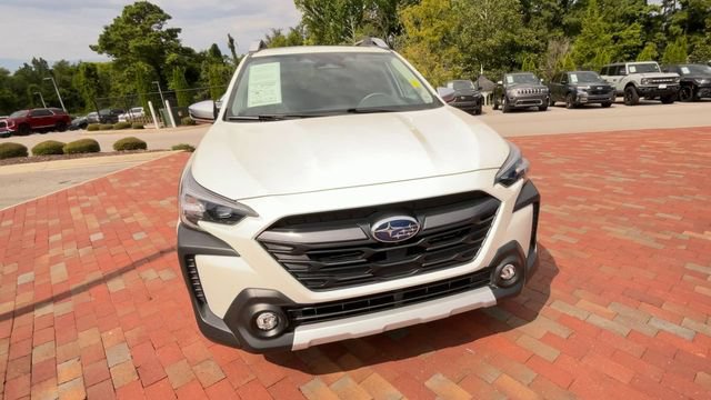 Used 2025 Subaru Outback Touring AWD/4WD image 4