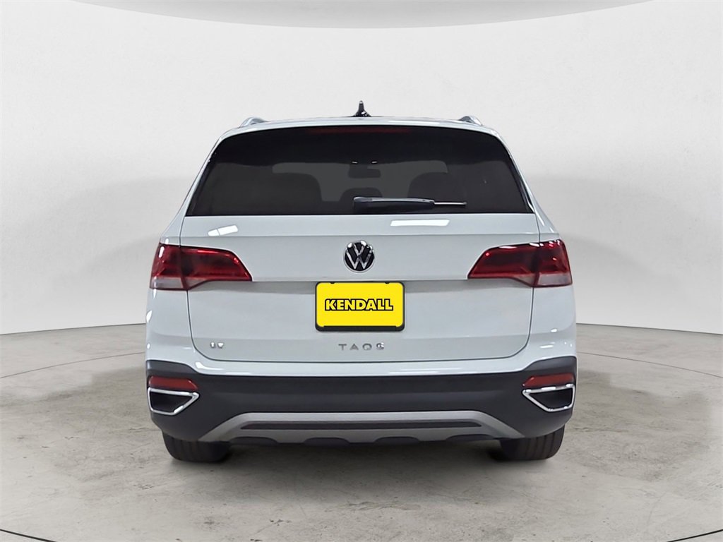 Used 2022 Volkswagen Taos SE image 4