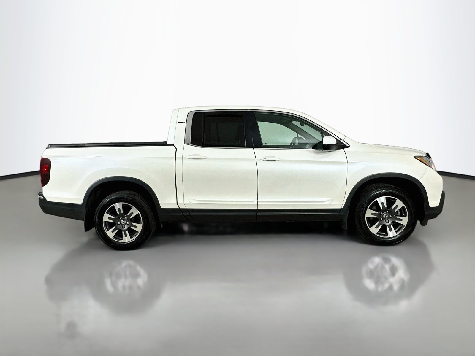 Used 2017 Honda Ridgeline RTL image 4