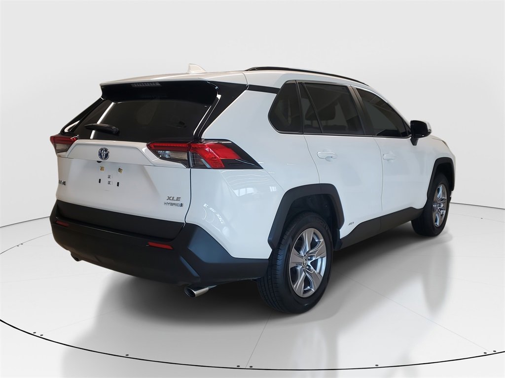 Used 2023 Toyota RAV4 XLE image 7