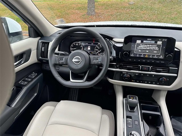 New 2025 Nissan Pathfinder SL image 19