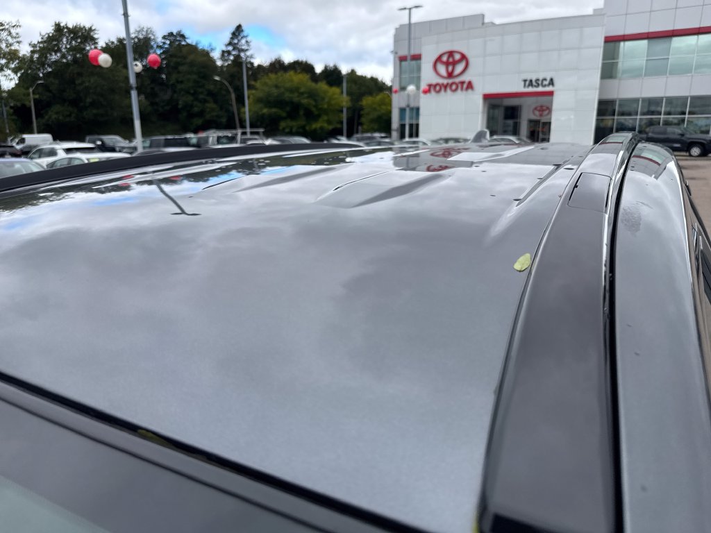 Used 2021 Toyota RAV4 LE AWD/4WD image 44