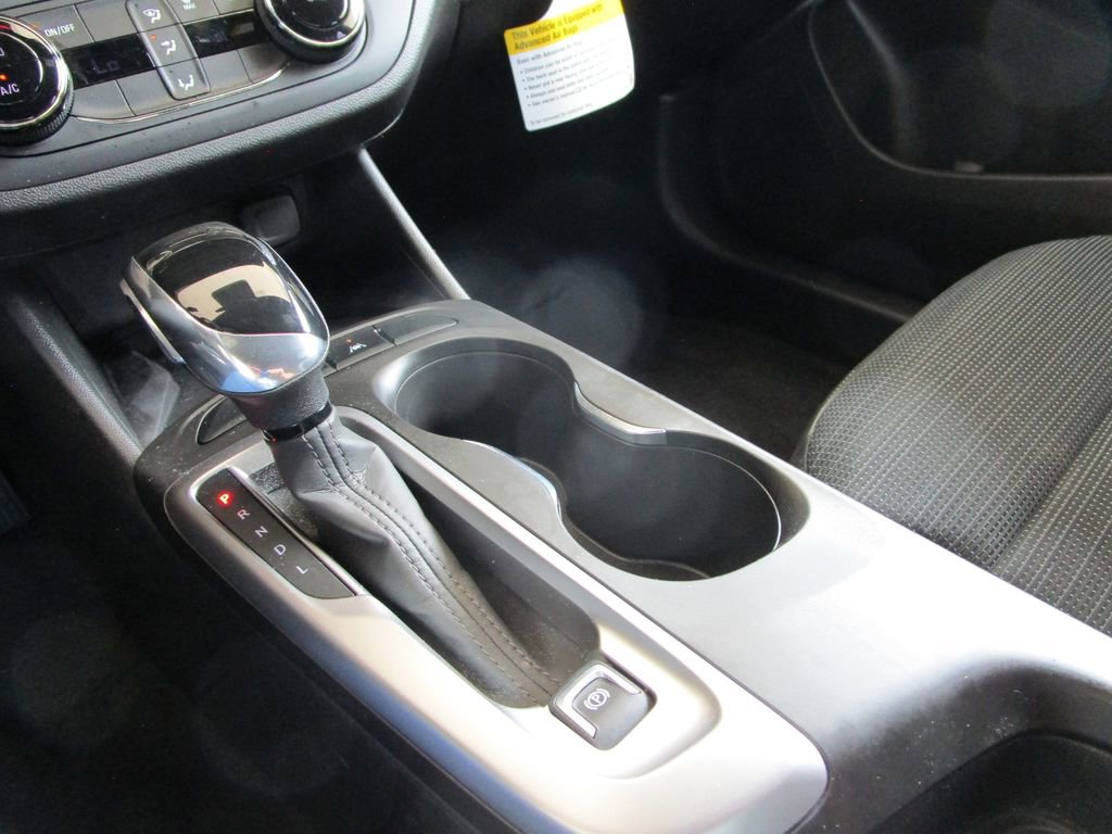 Used 2024 Buick Envista Preferred w/ Convenience II Package FWD image 32