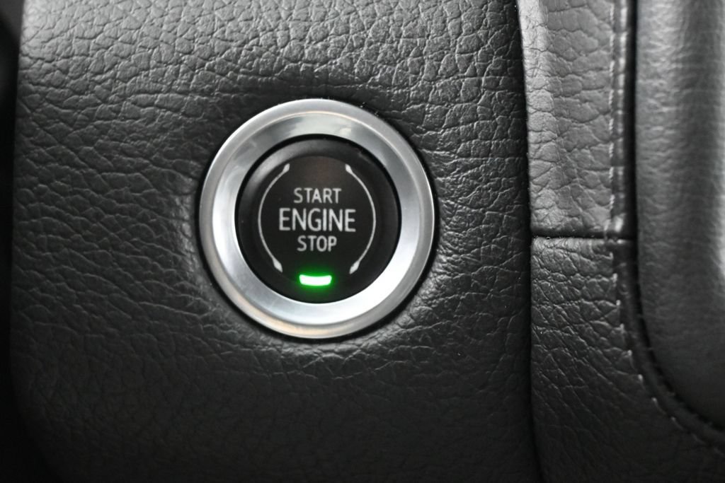 Used 2022 GMC Yukon Denali w/ Denali Premium Package AWD/4WD image 39