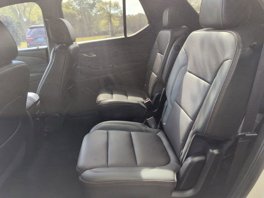 Used 2023 Chevrolet Traverse High Country AWD/4WD image 26