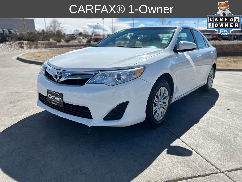 Used 2014 Toyota Camry LE image 2