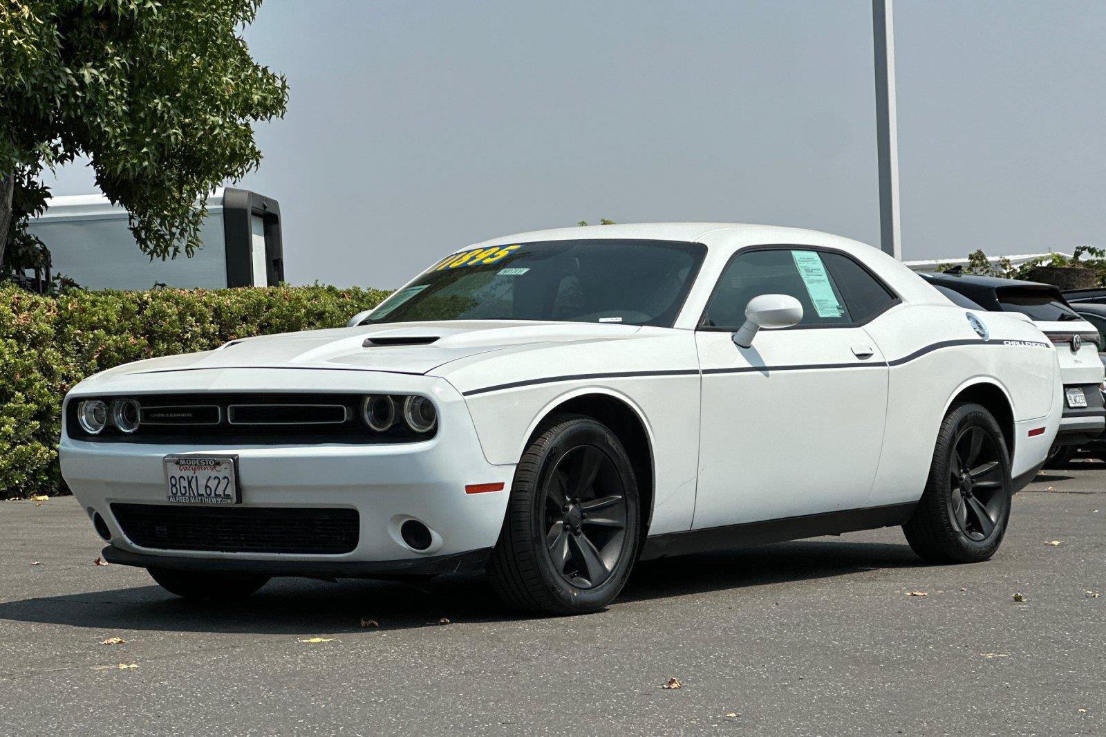 Used 2018 Dodge Challenger SXT RWD image 8