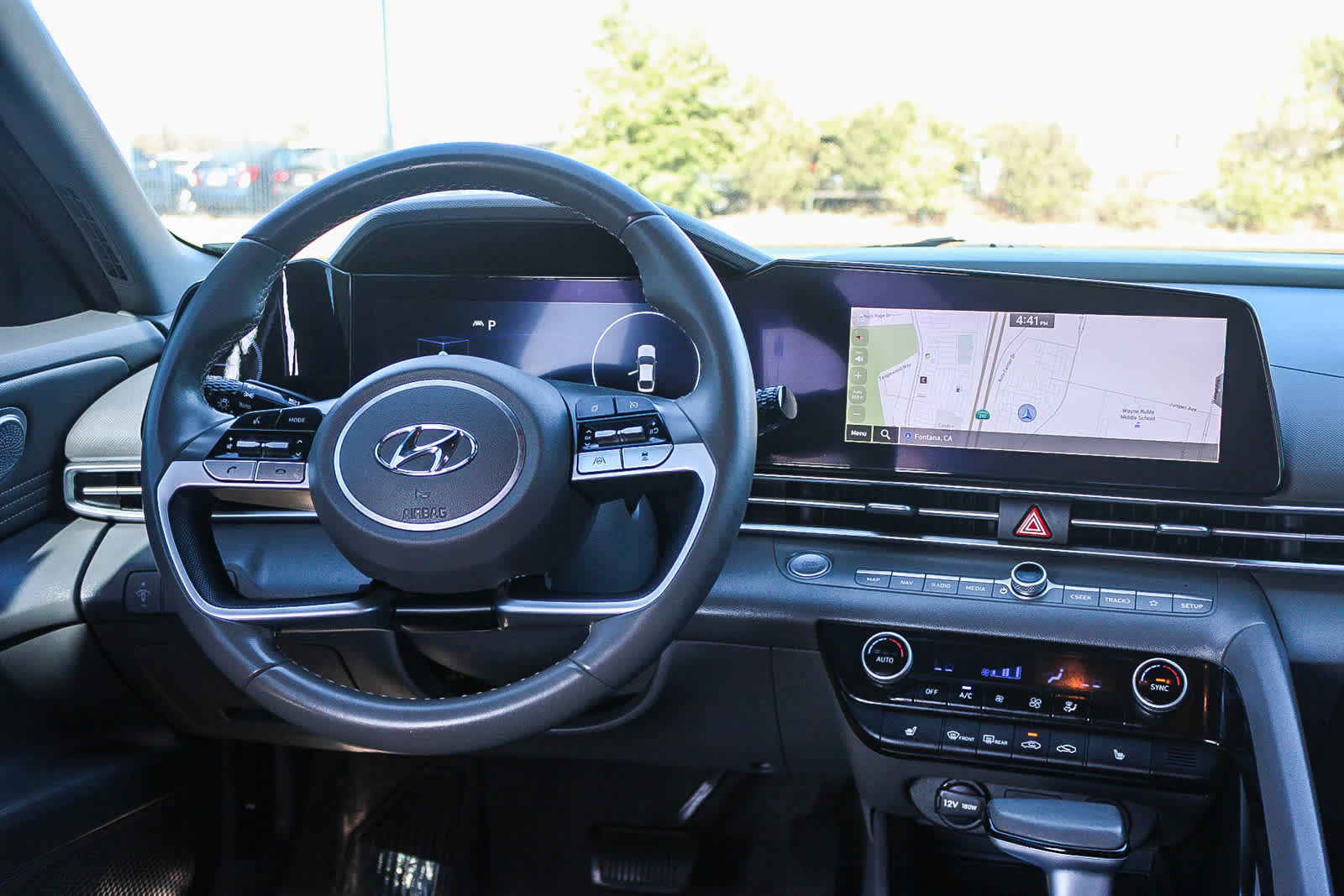 Used 2023 Hyundai Elantra SEL w/ Convenience Package FWD image 12