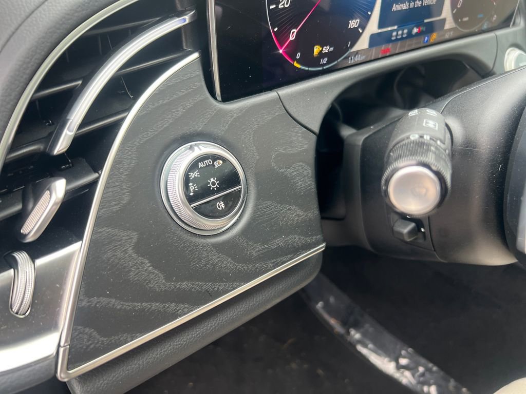 Used 2025 Mercedes-Benz E 350 4MATIC Sedan image 20