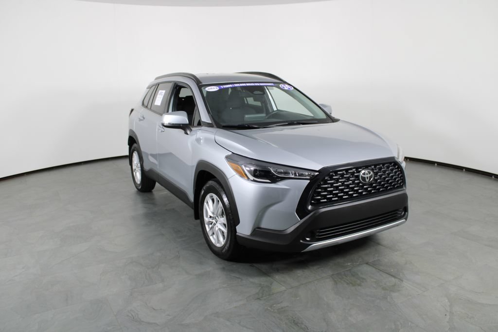 Used 2024 Toyota Corolla Cross LE FWD image 21