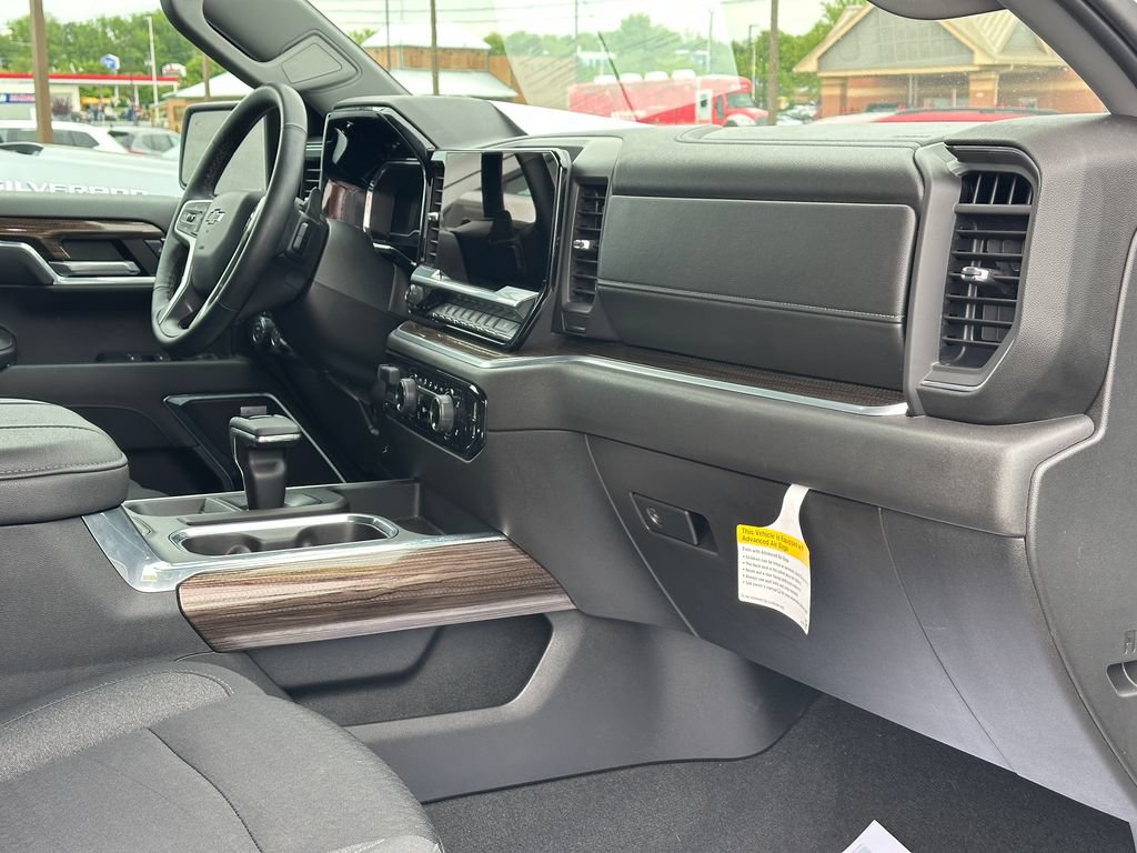 Certified 2023 Chevrolet Silverado 1500 RST w/ Convenience Package II AWD/4WD image 28