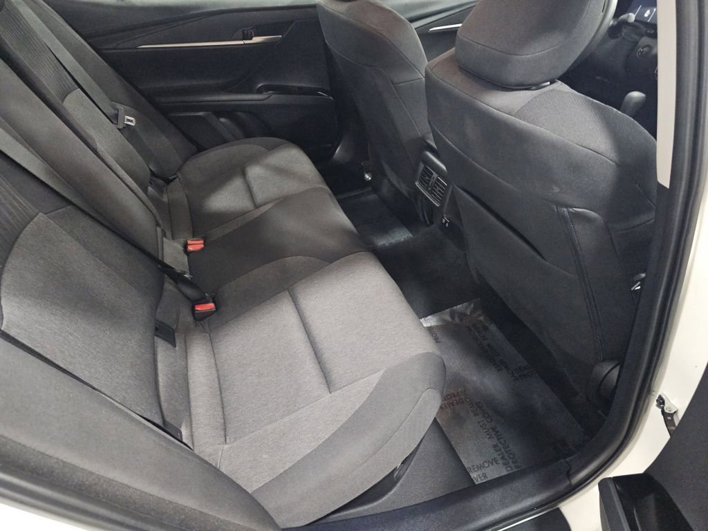 Used 2025 Toyota Camry LE FWD image 5