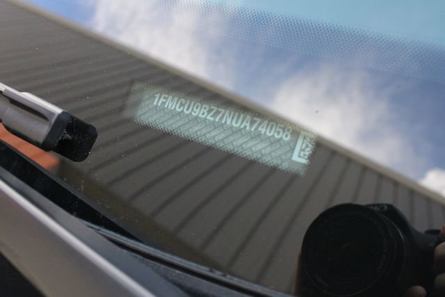 Used 2022 Ford Escape SE w/ Convenience Package image 39