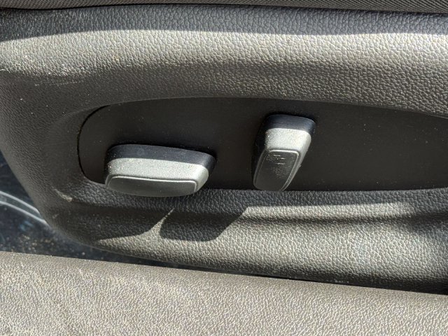 Used 2022 Chevrolet Camaro LT w/ Technology Package RWD image 15