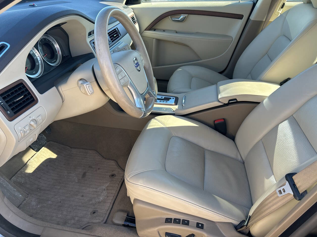 Used 2011 Volvo S80 3.2 w/ Climate Pkg image 17