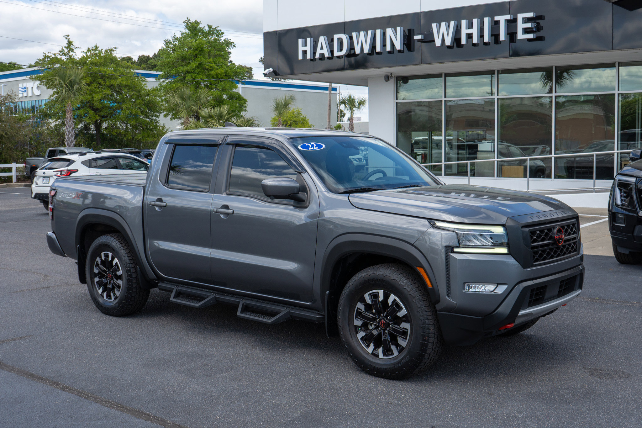 Used 2022 Nissan Frontier Pro-X image 1