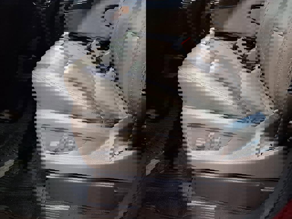 Used 2018 GMC Sierra 1500 SLT w/ SLT Premium Package image 16